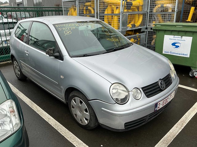 Volkswagen polo personenauto - afbeelding 3 van  8