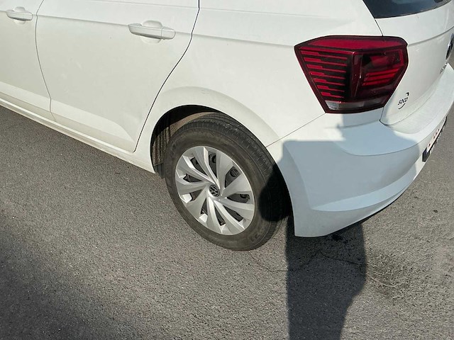 Volkswagen polo personenauto - afbeelding 10 van  13