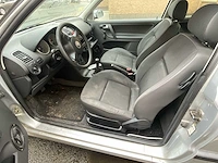 Volkswagen polo personenauto - afbeelding 2 van  14