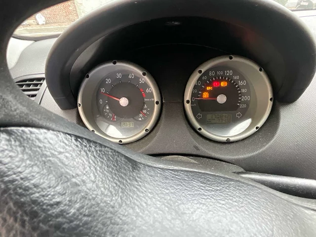 Volkswagen polo personenauto - afbeelding 11 van  14