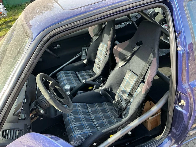 Volkswagen r32 2 gti oldtimer - afbeelding 10 van  22