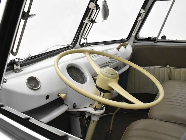 Volkswagen t1 ***samba 23 windows*** - afbeelding 60 van  62