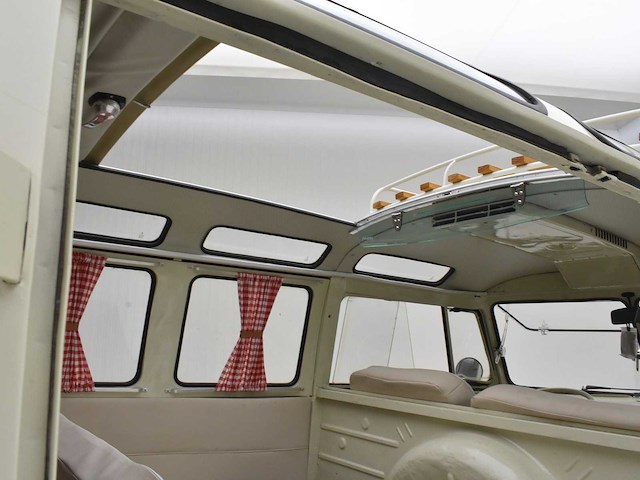 Volkswagen t1 samba - afbeelding 10 van  39