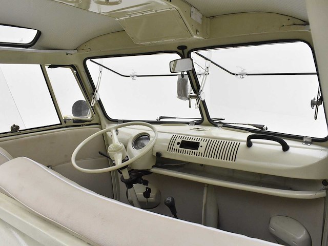 Volkswagen t1 samba - afbeelding 13 van  39