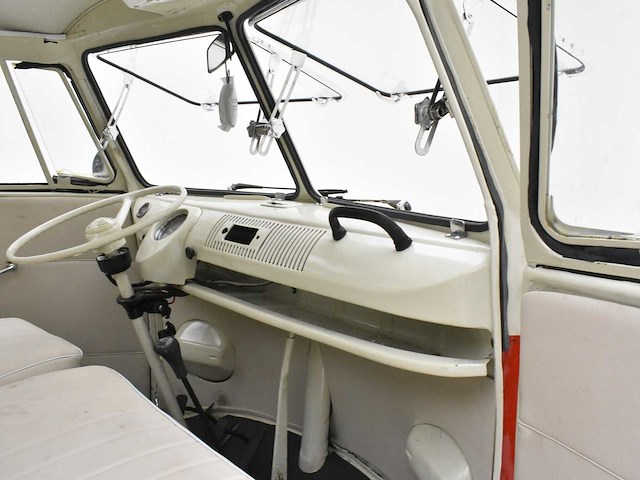 Volkswagen t1 samba - afbeelding 29 van  39