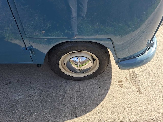 Volkswagen t1 split screen - afbeelding 11 van  40