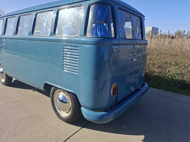 Volkswagen t1 split screen - afbeelding 15 van  40