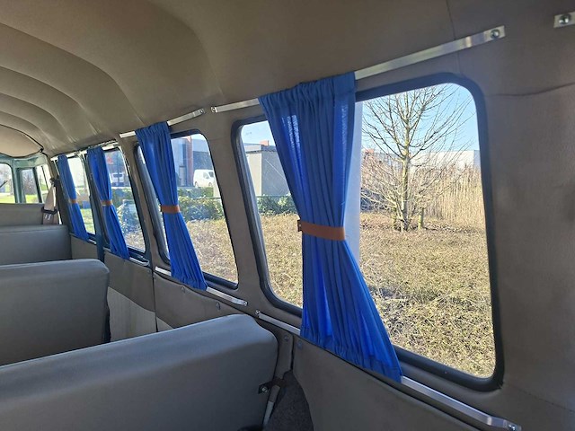 Volkswagen t1 split screen - afbeelding 18 van  40