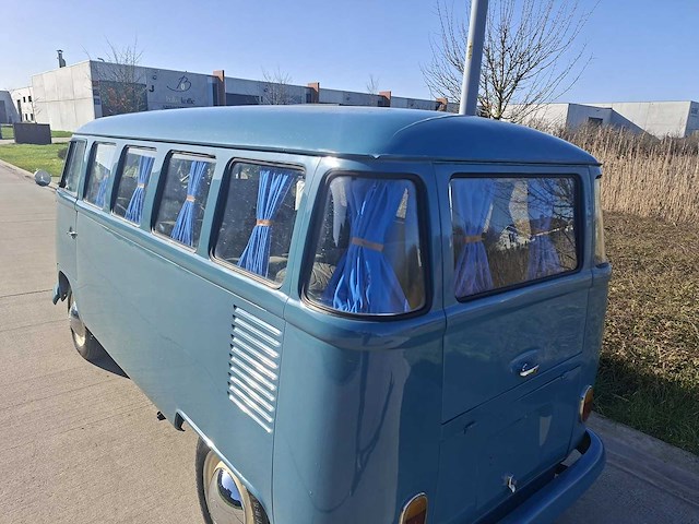 Volkswagen t1 split screen - afbeelding 29 van  40