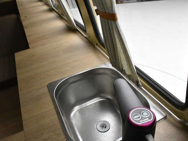 Volkswagen t2 camper poptop roof - afbeelding 48 van  55