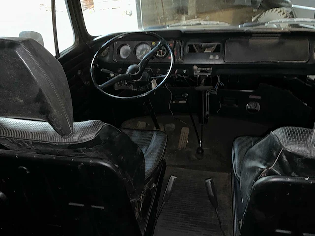 Volkswagen t2 oldtimer - afbeelding 15 van  32