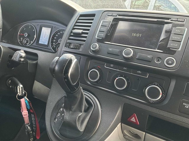 Volkswagen t5 businessman bestelwagen - afbeelding 28 van  54