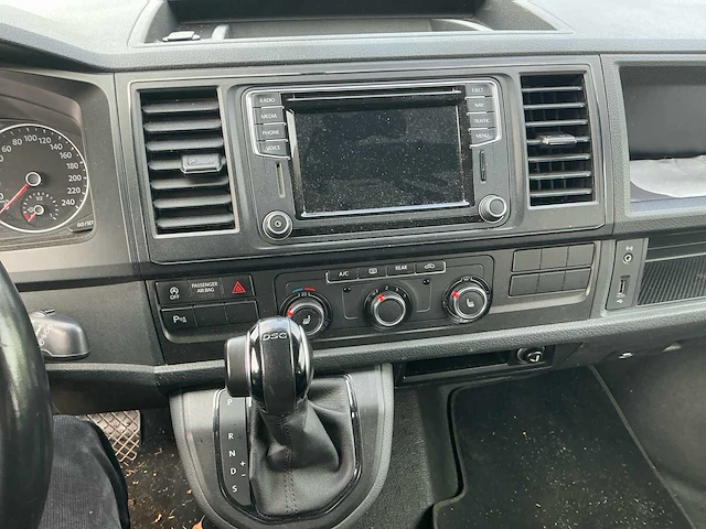 Volkswagen tdi 6+1 zitplaatsen kombi caravelle bedrijfswagen - afbeelding 21 van  24