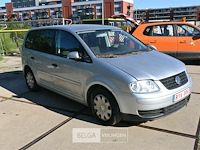 Volkswagen touran personenwagen - afbeelding 1 van  17