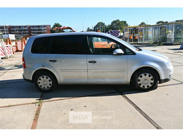 Volkswagen touran personenwagen - afbeelding 10 van  17