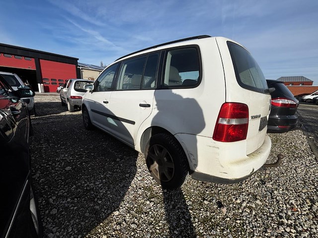Volkswagen touran - afbeelding 6 van  8