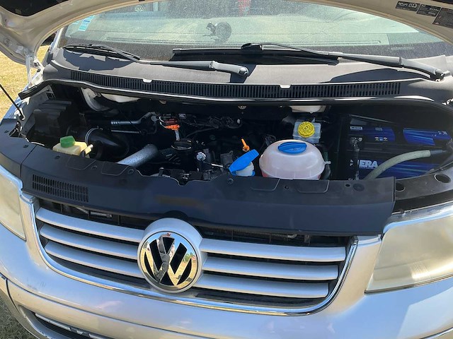 Volkswagen transporter caravelle lichte vracht bedrijfswagen - afbeelding 13 van  36