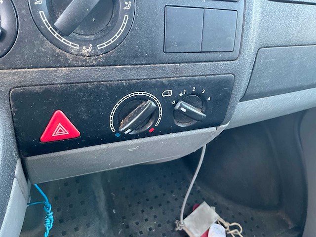 Volkswagen transporter caravelle lichte vracht bedrijfswagen - afbeelding 20 van  36