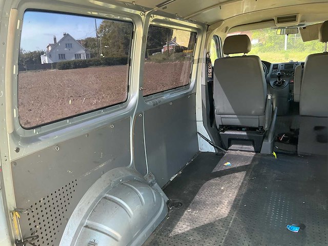 Volkswagen transporter caravelle lichte vracht bedrijfswagen - afbeelding 24 van  36
