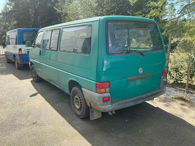 Volkswagen transporter minibus - afbeelding 9 van  11