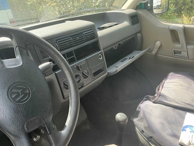 Volkswagen transporter minibus - afbeelding 11 van  11