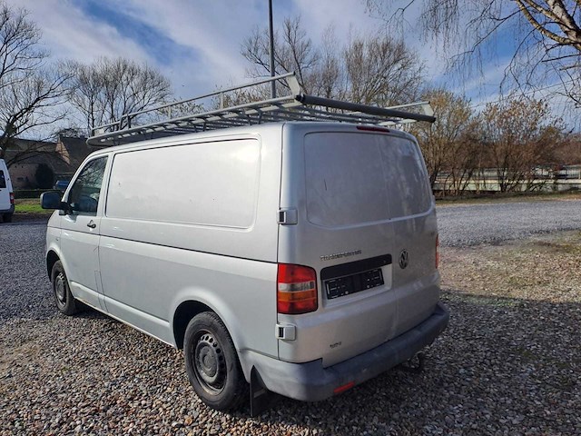 Volkswagen transporter t5 bestelwagen - afbeelding 4 van  6