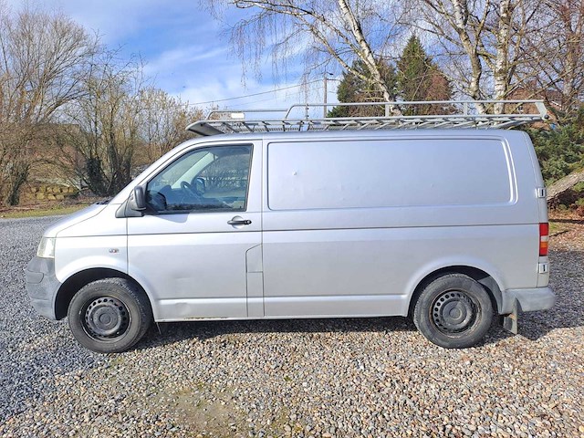 Volkswagen transporter t5 bestelwagen - afbeelding 2 van  12