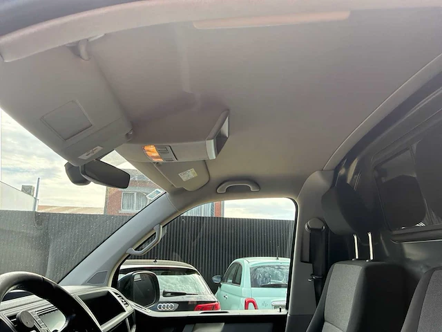 Volkswagen transporter t6 bestelwagen - 2,0 tdi 204 pk automatisch – 2017 – 117,008 km - afbeelding 13 van  55