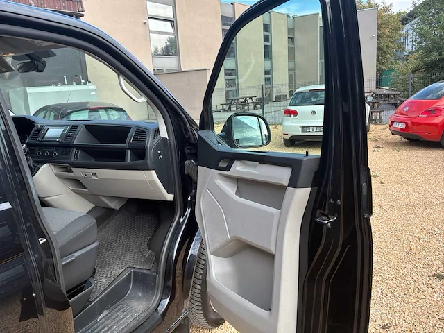 Volkswagen transporter t6 bestelwagen - 2,0 tdi 204 pk automatisch – 2017 – 117,008 km - afbeelding 32 van  55