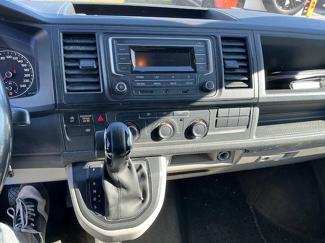 Volkswagen transporter tdi t6 bedrijfswagen - afbeelding 18 van  22