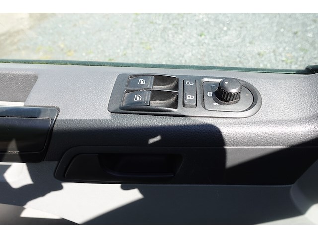 Volkswagen transporter - afbeelding 2 van  23