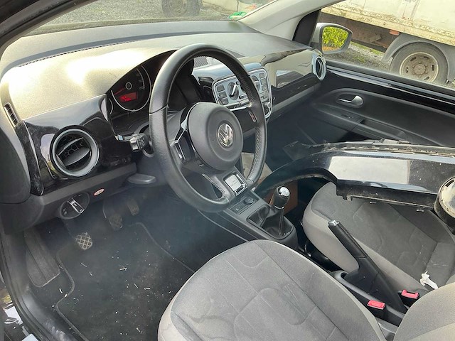 Volkswagen up personenauto - afbeelding 18 van  18