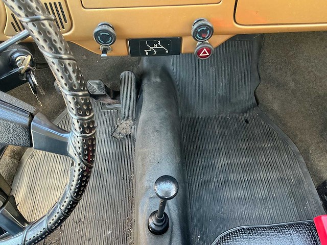 Volkswagen vw 1300 kever oldtimer - afbeelding 14 van  45