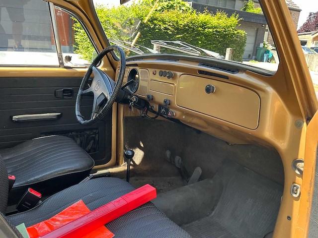 Volkswagen vw 1300 kever oldtimer - afbeelding 27 van  45