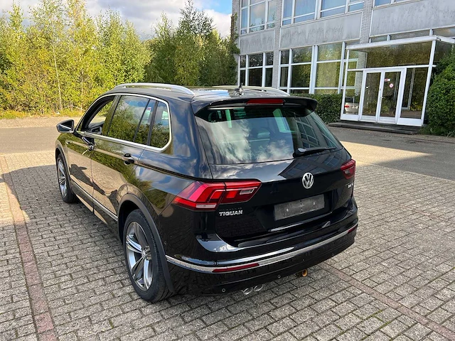 Volkswagn - 2017 - tiguan allspace - r-line - personenauto - afbeelding 14 van  25