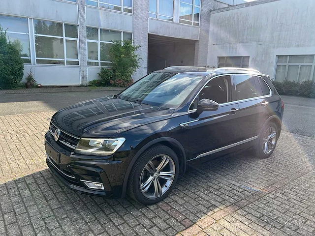 Volkswagn - 2017 - tiguan allspace - r-line - personenauto - afbeelding 5 van  23