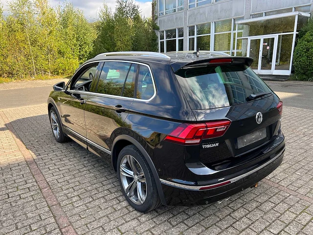 Volkswagn - 2017 - tiguan allspace - r-line - personenauto - afbeelding 14 van  23
