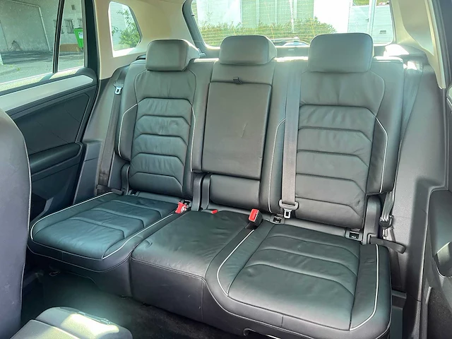 Volkswagn - 2017 - tiguan allspace - r-line - personenauto - afbeelding 19 van  23