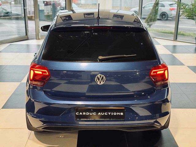 Volkwsagen polo 1.6 tdi sportline - afbeelding 17 van  65