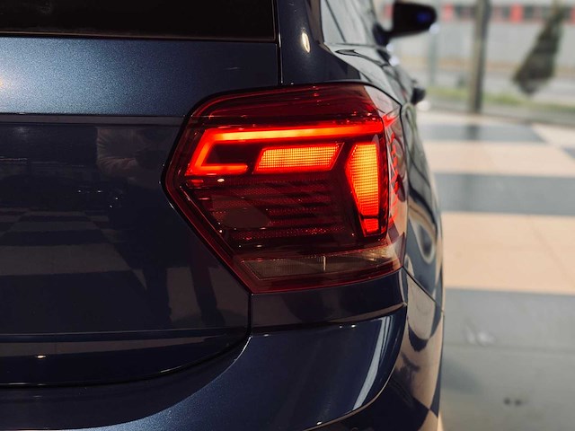 Volkwsagen polo 1.6 tdi sportline - afbeelding 22 van  65
