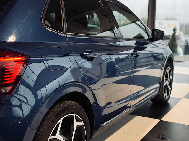 Volkwsagen polo 1.6 tdi sportline - afbeelding 25 van  65