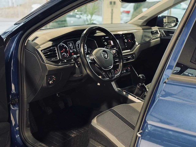 Volkwsagen polo 1.6 tdi sportline - afbeelding 26 van  65