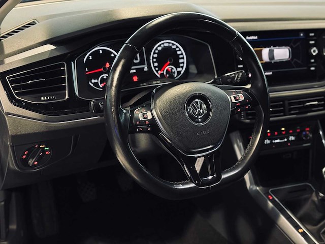 Volkwsagen polo 1.6 tdi sportline - afbeelding 27 van  65