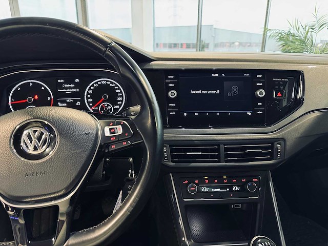 Volkwsagen polo 1.6 tdi sportline - afbeelding 37 van  65