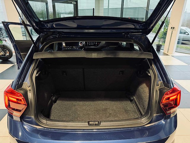 Volkwsagen polo 1.6 tdi sportline - afbeelding 46 van  65