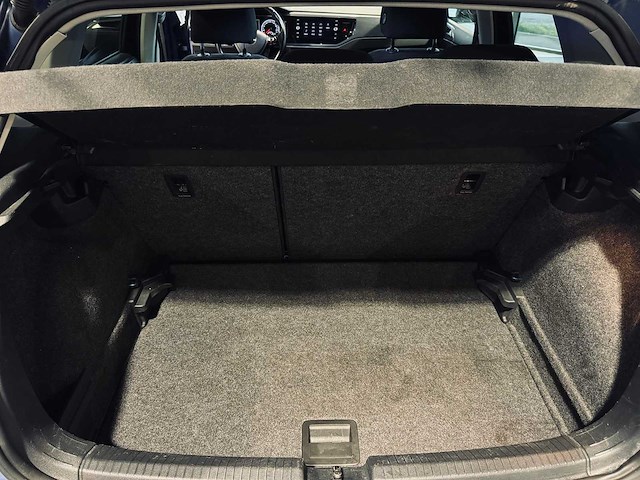 Volkwsagen polo 1.6 tdi sportline - afbeelding 47 van  65