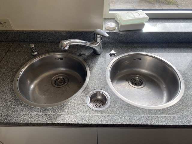 Volledig ingerichte keuken - afbeelding 2 van  14