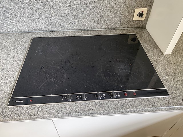 Volledig ingerichte keuken - afbeelding 3 van  14