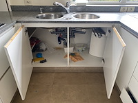 Volledig ingerichte keuken - afbeelding 4 van  14