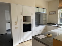 Volledig ingerichte keuken - afbeelding 1 van  14